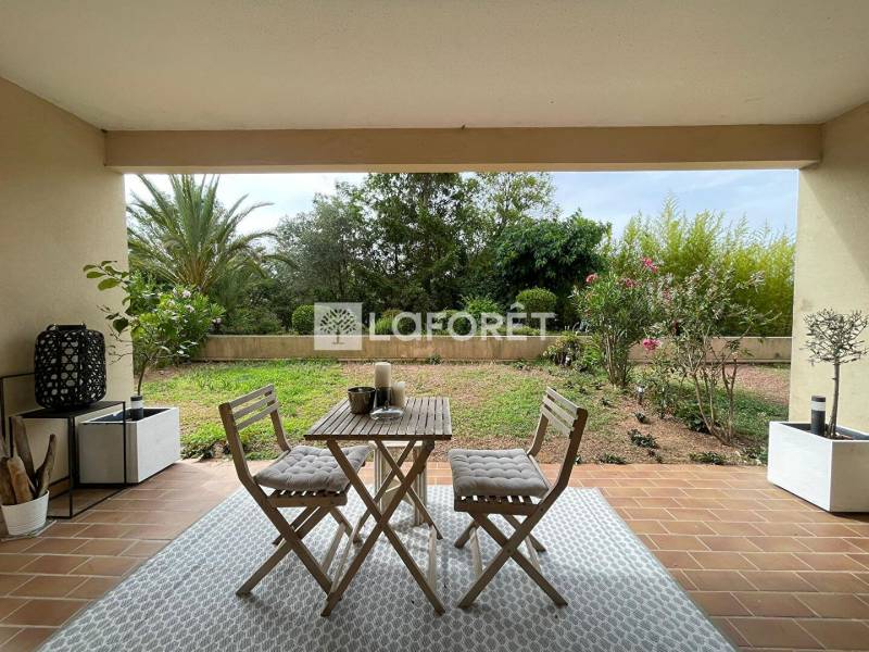 appartement 2 pieces avec terrasse et jardin en vente a saint raphael